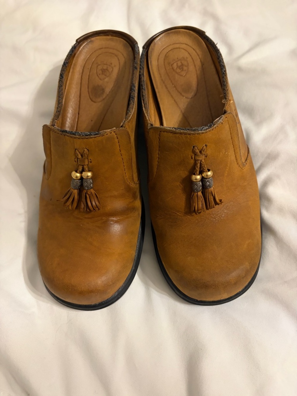 Ariat‎ Tan Leather Tassel Clogs